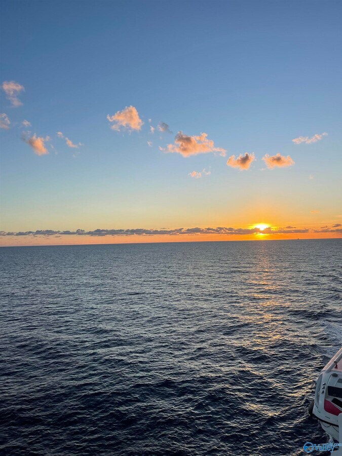 Photo - 1888 Martha Ln NE