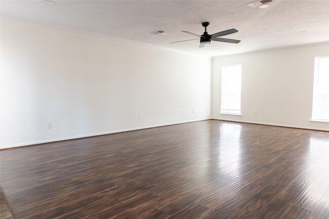 Photo - 22 Cottage Grove Pl