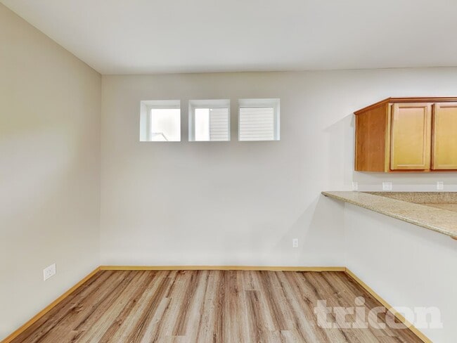 Photo - 6901 41st St E