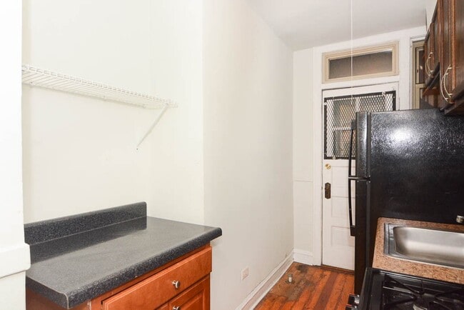 Photo - 547 W Surf St Unidad S2