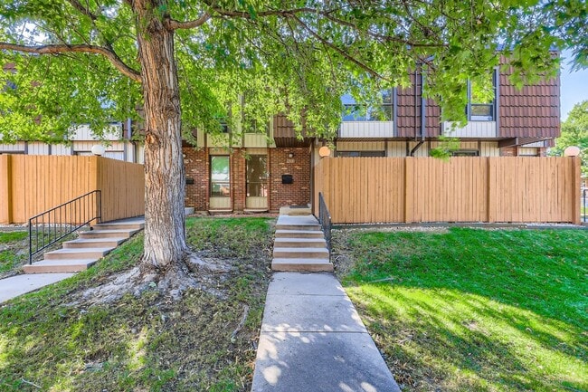 Building Photo - Fantastic Location Near Kendrick Lake Park! Rental