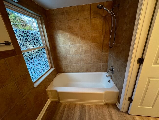 Photo - 419 N Market St Unidad Apt A