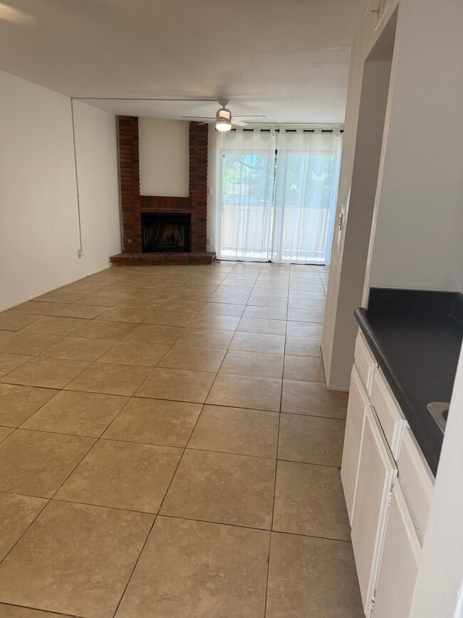 Photo - 13959 Victory Blvd