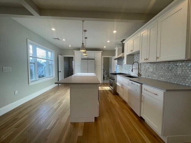 Photo - 1166 Fellsway Unit 2