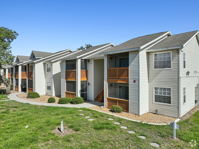 8118 Spring Hill Dr Spring Hill, FL