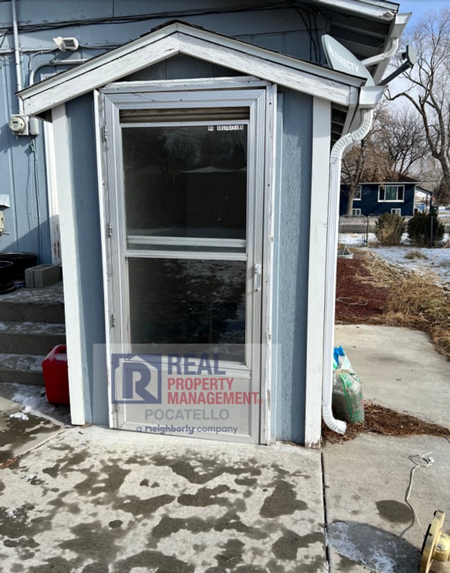 Photo - 611 N 11th Ave Unit B