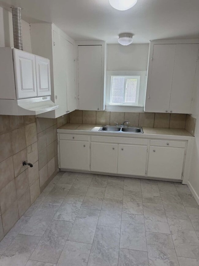 Photo - Newly remodel 2 Bedroom on Large lot
