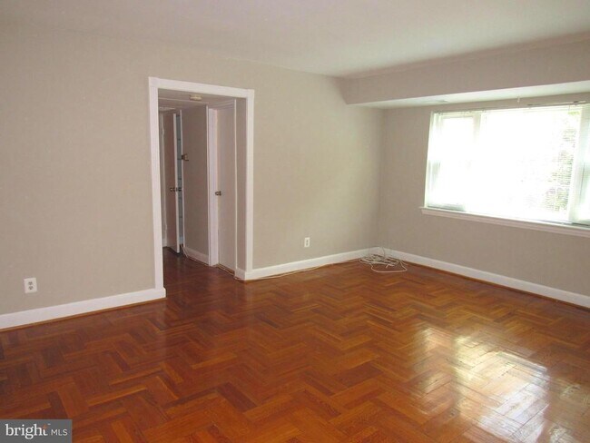 Photo - 1311 N Ode St Unidad 612