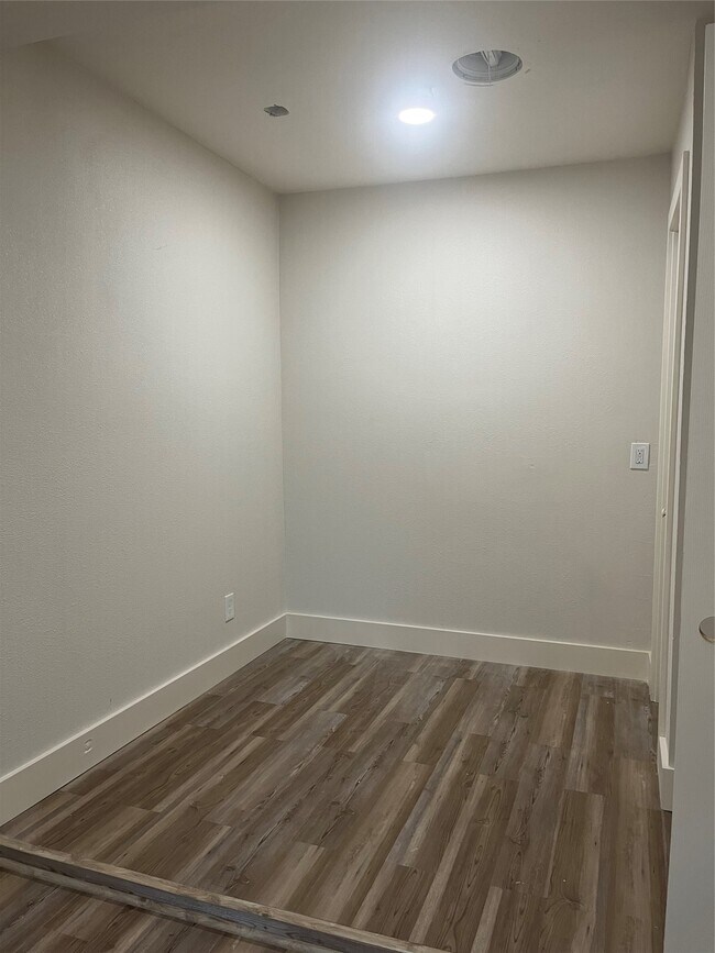 2629 W Main St Unit 1BD