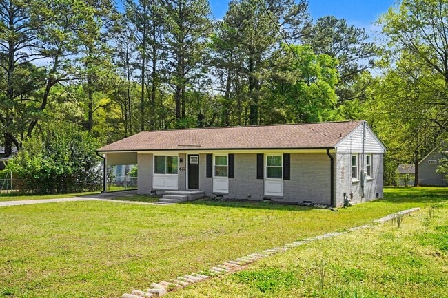 Photo - Updated 3 Bedroom Home Convenient to Downtown Raleigh