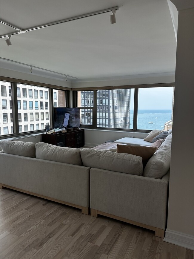 Photo - 247 E Chestnut St