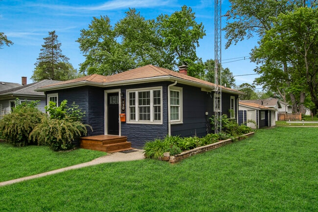 Photo - 130 S Park Rd