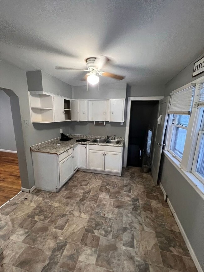 Photo - 13706 Argus Ave