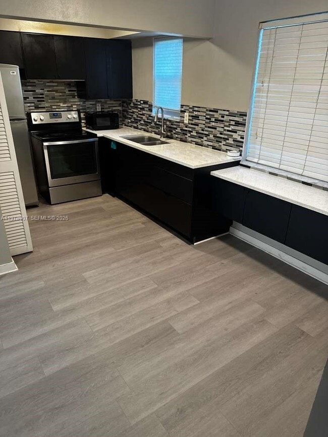 Photo - 2415 Lincoln St Unit 103