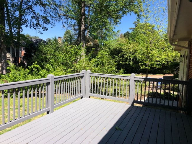 Photo - 1104 Lynmoor Dr NE