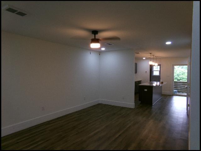 Photo - 1912 Sanford Dr