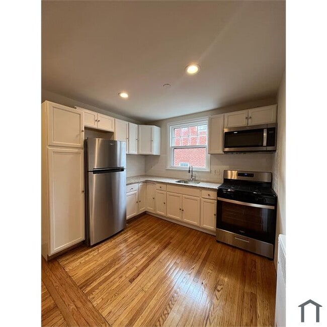 Photo - 2444 N 50th St