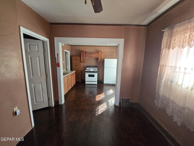 Photo - 3214 Douglas Ave