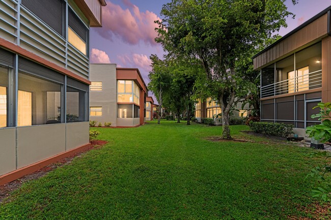 Photo - 407 Piedmont I