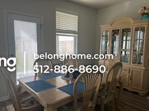 Photo - 552 Longmount Cv