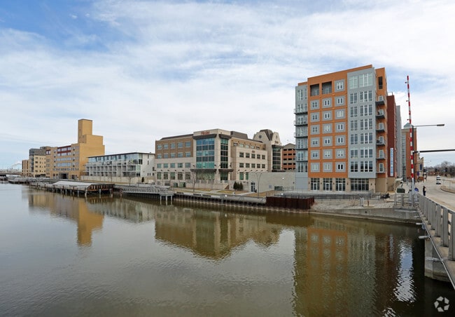 Metreau Apartments
