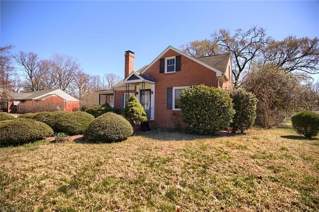 Photo - 7439 Lewis Ave