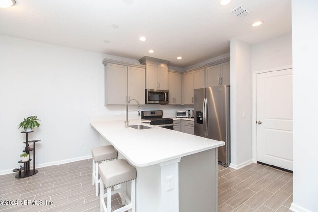 Photo - 215 Pine Bluff Dr