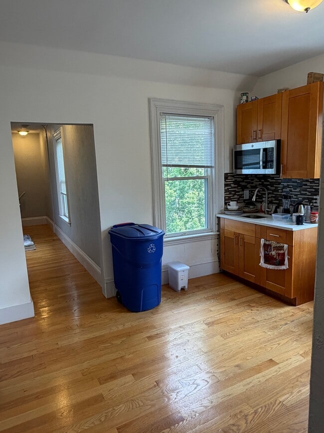 Photo - 28 Spring St Unit 1