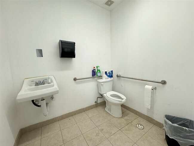 Photo - 12317 Bellaire Blvd Unit 200