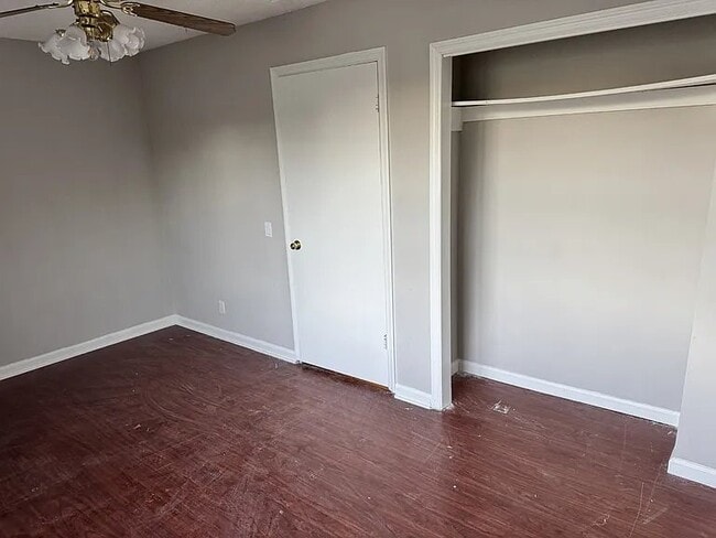 Photo - 329 Cedarcreek Dr Unit A