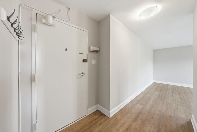 Photo - 2400 41st St NW