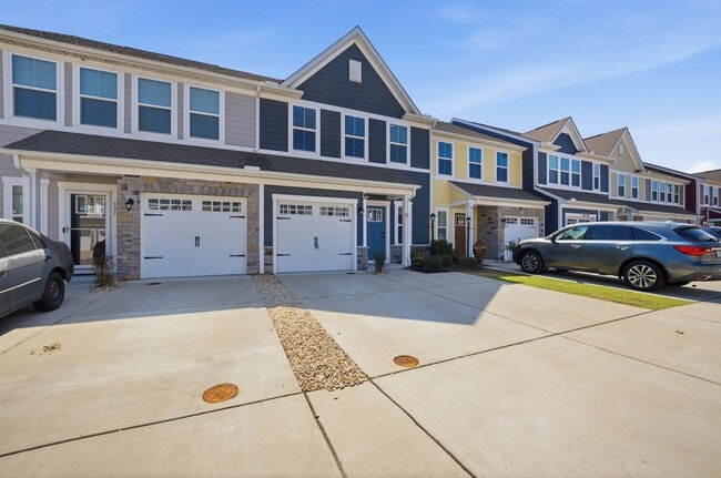 Photo - Chesapeake-Townhouse-Cardinal Meadows-3BR-2.5BA-1 Car Garage