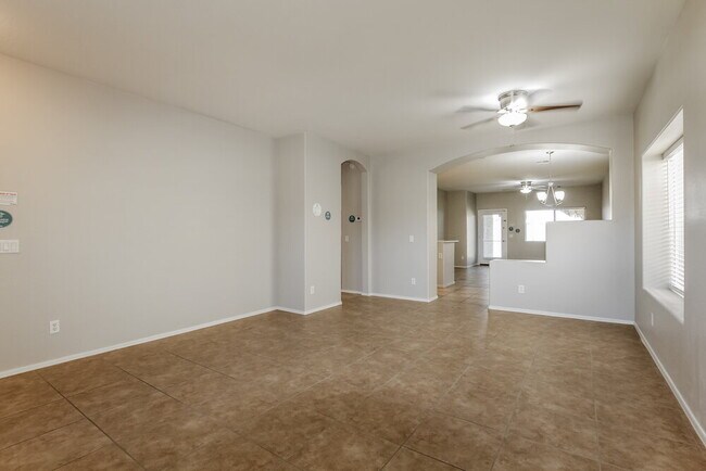 Photo - 11702 W Jackson St