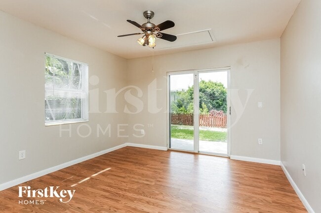 Photo - 4310 SW 24th St