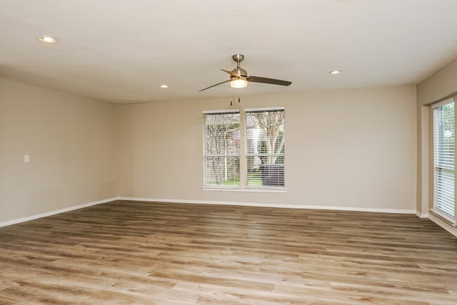 Photo - 1007 Mill Run Dr