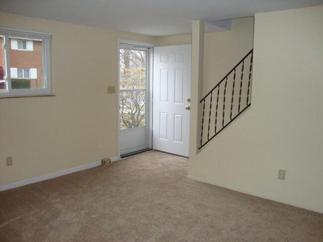 Living room. - 2085 Revere Dr Apartment Unit 2085