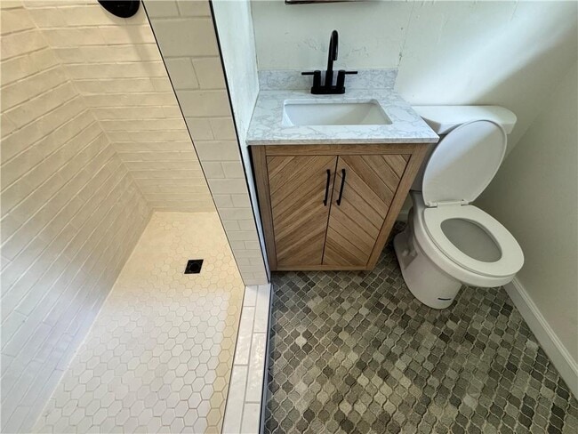 Photo - 276 Camp Glisson Rd