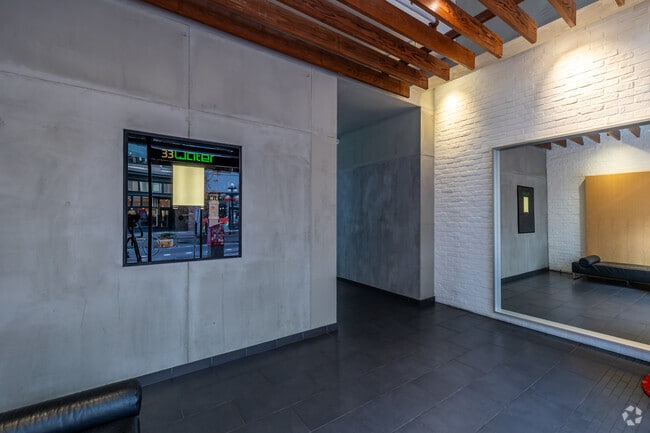 Hall d'entrée du 33, rue Water - 33 Water Street