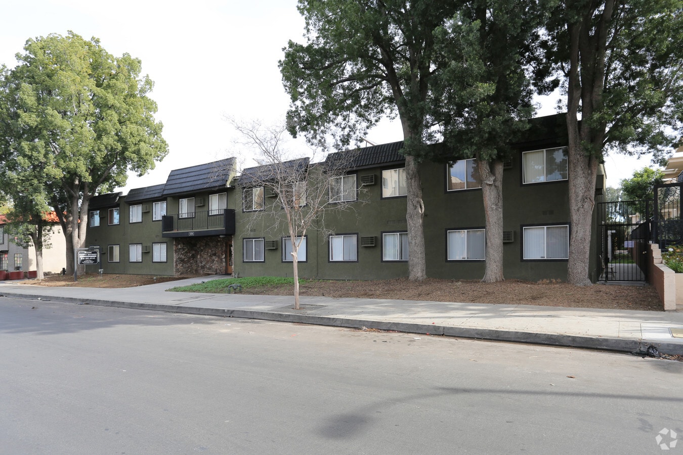 Patrician Apartments - Patrician Apartments