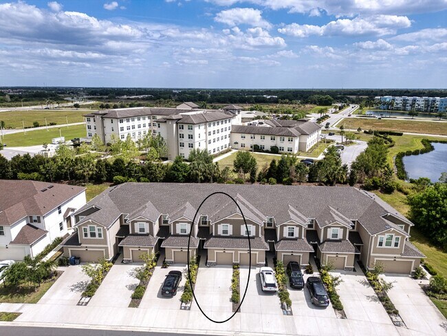 Photo - Stunning 3 Bed Townhouse for Rent in Lakewood Ranch! Spacious, Modern, and Move-In Ready!