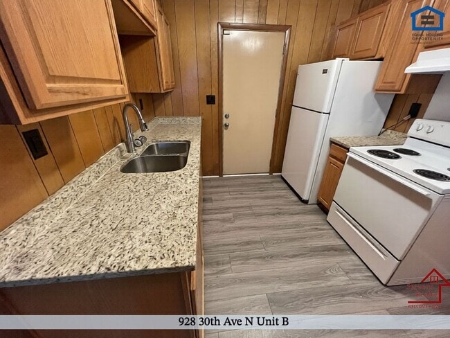 Photo - 928 30th Ave N Unit B