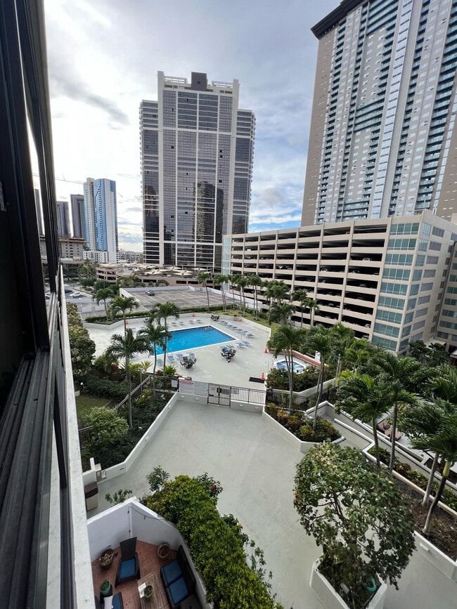 Photo - 876 Curtis St Unit 1008