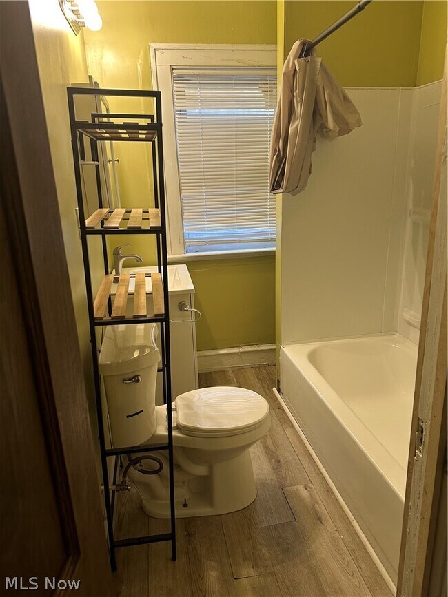 Photo - 15415 Kinsman Rd