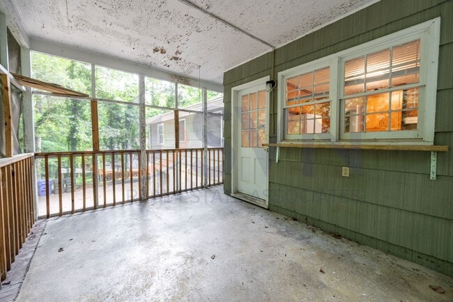 Photo - 6-Bedroom Home with Finished Basement. Com...