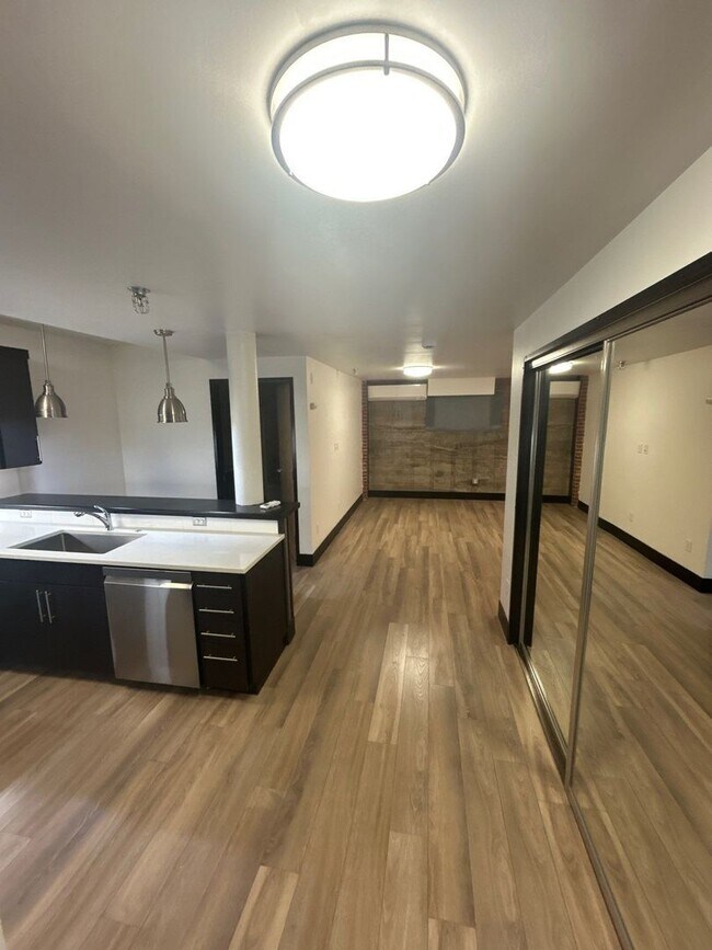 Photo - 160 Liberty St NE Unit M30