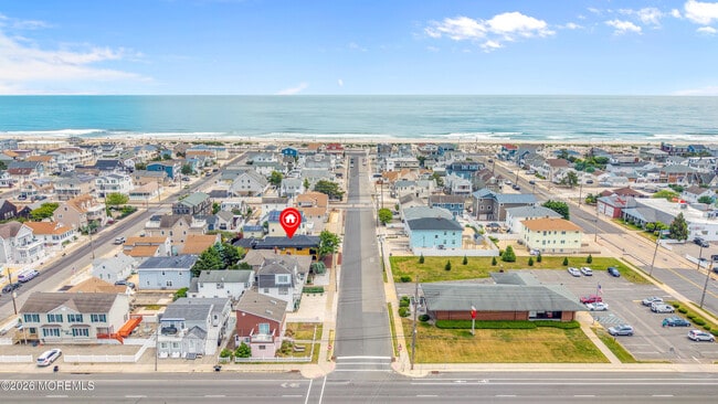 Photo - 62 K St