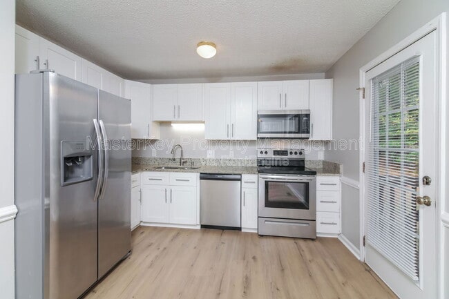 Photo - 1021 Amber Acres Ln