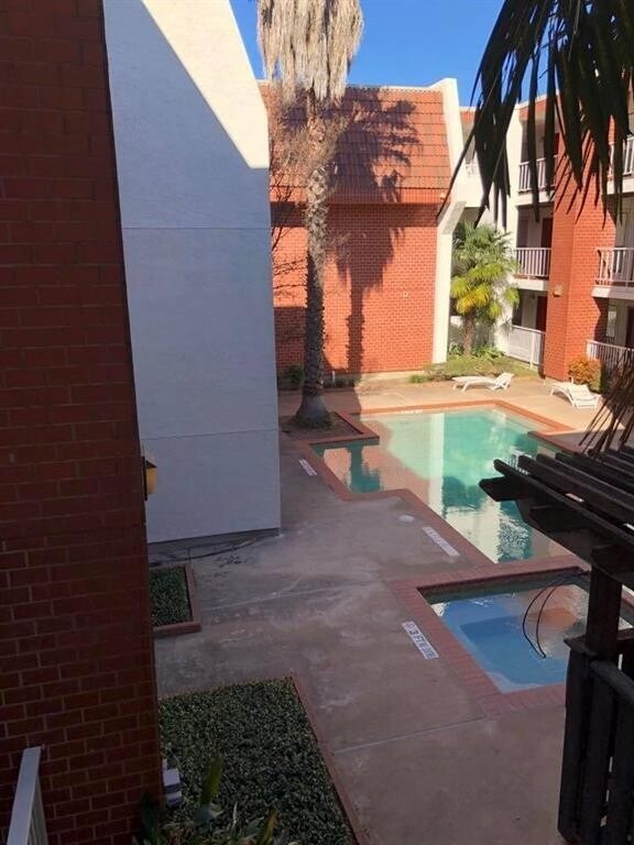 Photo - K001 - Sunchase #215 Unidad 001