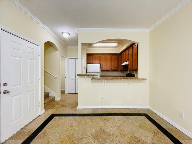 Building Photo - 9400 Bellaire Blvd Unit 603