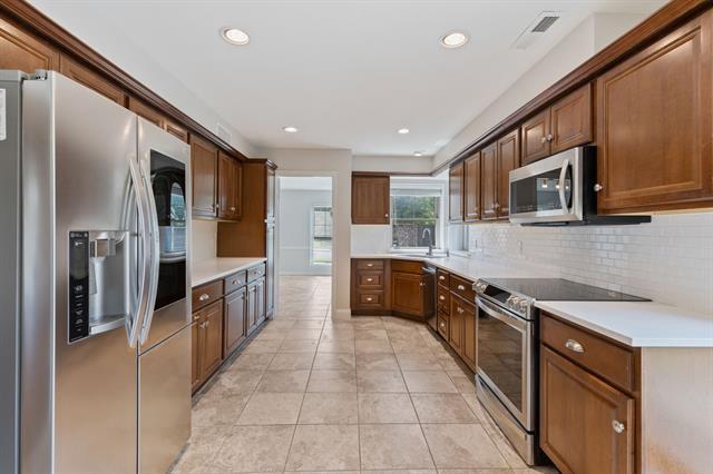 Photo - 10510 Ravenscroft Dr